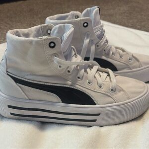 Puma Women's High-Top Sneakers - White and Black
